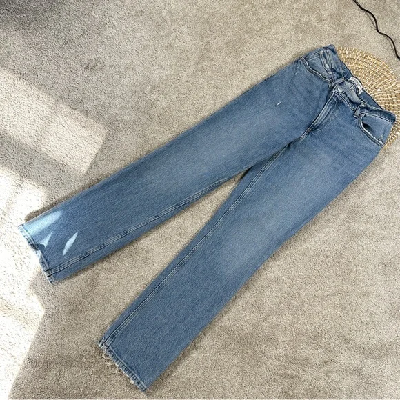SOLD | Abercrombie & Fitch The ‘90s Straight Ultra High Rise Jeans Criss-Cross - Picture 3 of 15